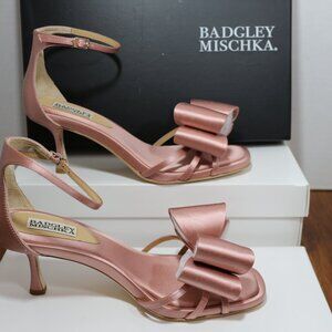 Pink Alysha Open Toe Kitten Heels. New in Box.